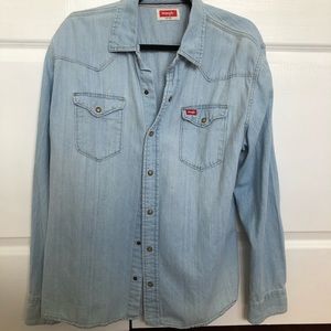 Classic wrangler jean button down